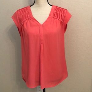 Daniel Rainn size Medium top